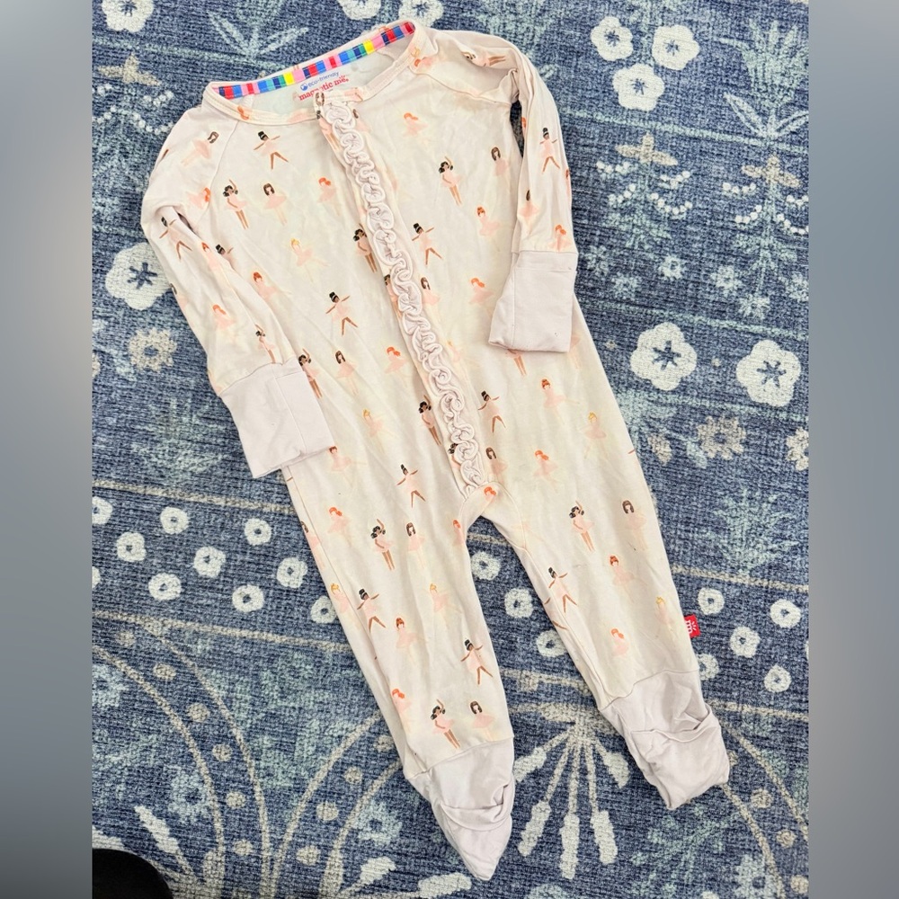 Magnetic Me ballerina sleeper